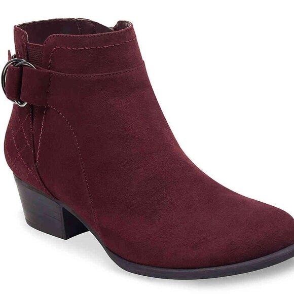 Unisa Piera Suede quilt stitching Ankle Boots with Buckle  Dark Red  8.5 - Picture 1 of 6